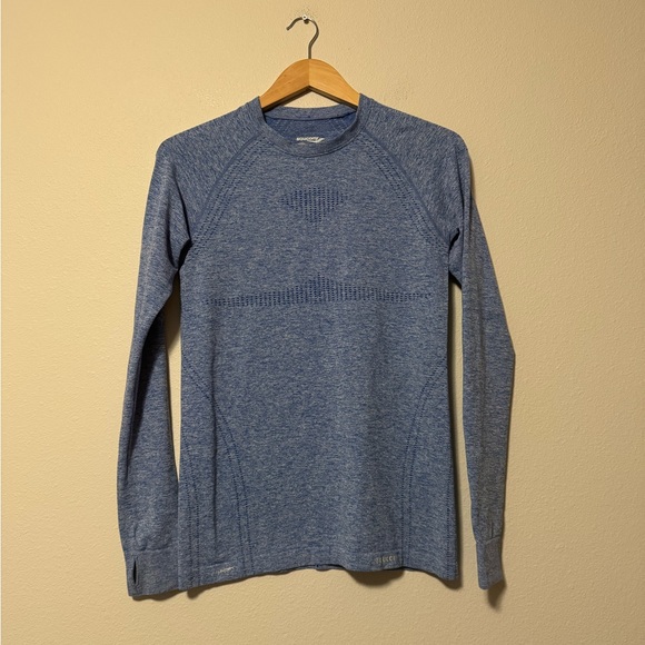 Saucony Tops - 5/$55 !! 🔥 Saucony Heathered Blue Women's Top